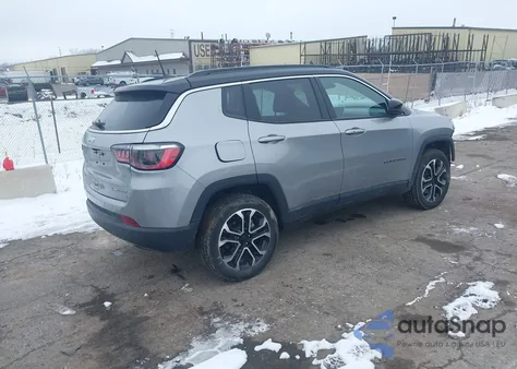 2023 Jeep Compass Limited 4X4 z USA, uszkodzony, nr VIN 3C4NJDCN0PT541998